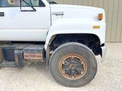 1994 Chevrolet C70 Kodiak tandem axle grain truck