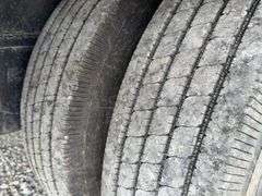 2022 Trailerman 32.5' gooseneck flatbed w/ hydraulic dovetail