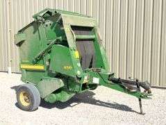 John Deere 458 Standard round baler