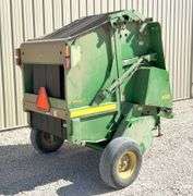John Deere 458 Standard round baler