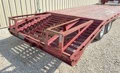 1996 PJ 25' flatbed gooseneck trailer