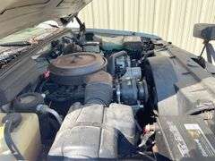 1994 Chevrolet 2500 4x4 w/ snow plow & spreader