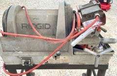 Ridgid 1822-I pipe threader on stand