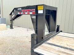 2022 Trailerman 32.5' gooseneck flatbed w/ hydraulic dovetail