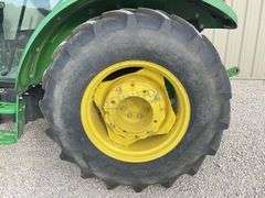 2022 John Deere 5065E tractor w/ loader