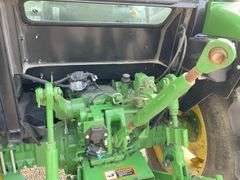 2022 John Deere 5065E tractor w/ loader