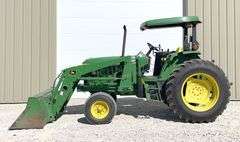 John Deere 6200 tractor w/ loader