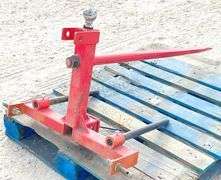 3-pt. bale spear w/ gooseneck & receiver hitch