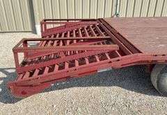 1996 PJ 25' flatbed gooseneck trailer