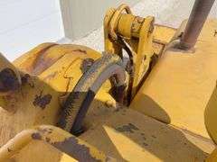 John Deere 450-B crawler loader