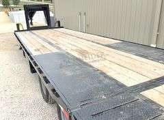 2022 Trailerman 32.5' gooseneck flatbed w/ hydraulic dovetail
