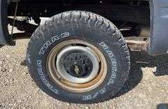 1994 Chevrolet 2500 4x4 w/ snow plow & spreader