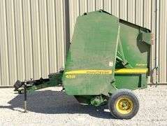 John Deere 458 Standard round baler
