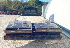 2019 Sure-Trac 25' flatbed gooseneck trailer