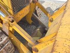 John Deere 450-B crawler loader