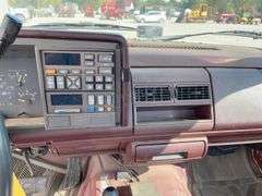 1994 Chevrolet 2500 4x4 w/ snow plow & spreader