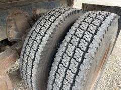 1994 Chevrolet C70 Kodiak tandem axle grain truck