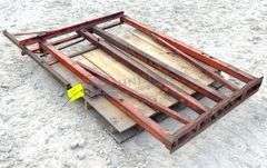 Small animal pin on head catch gate