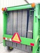 John Deere 435 round baler