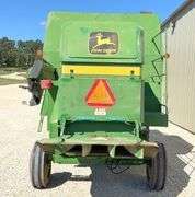 John Deere 4425 combine