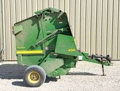 John Deere 458 Standard round baler