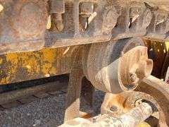 John Deere 450-B crawler loader