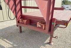 1996 PJ 25' flatbed gooseneck trailer