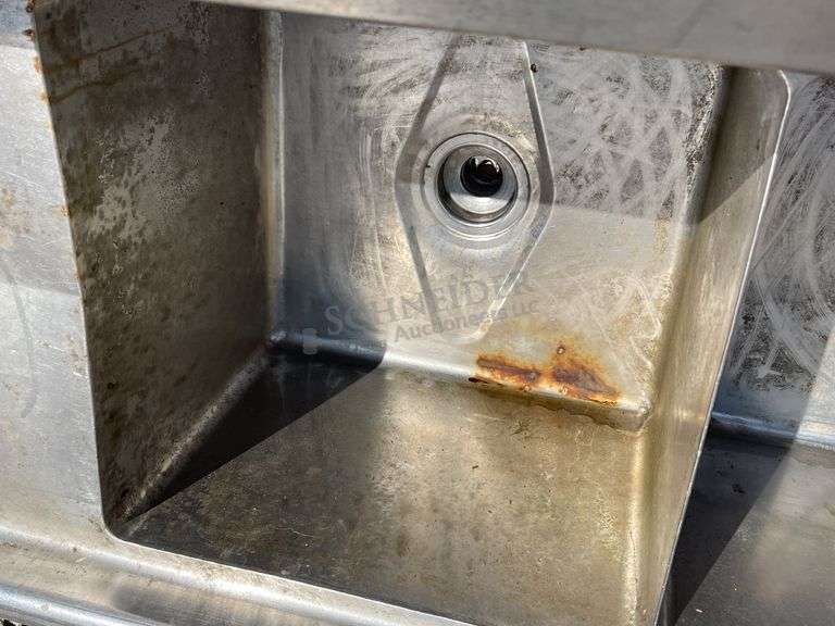 Stainless steel 90" wide 3-basin sink