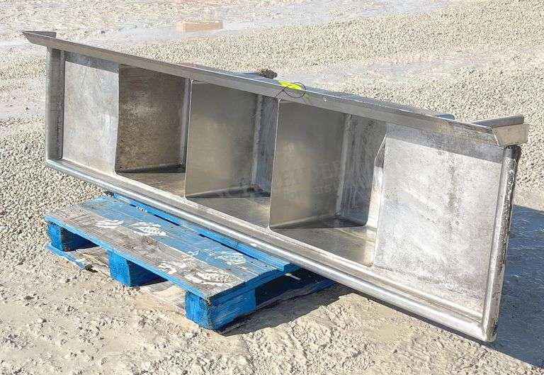 Stainless steel 90" wide 3-basin sink