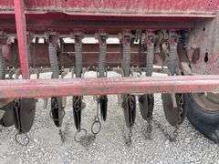 International 510 10' grain drill