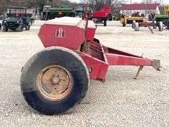 International 510 10' grain drill