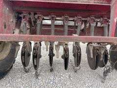 International 510 10' grain drill
