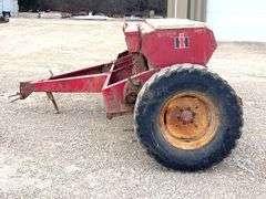 International 510 10' grain drill