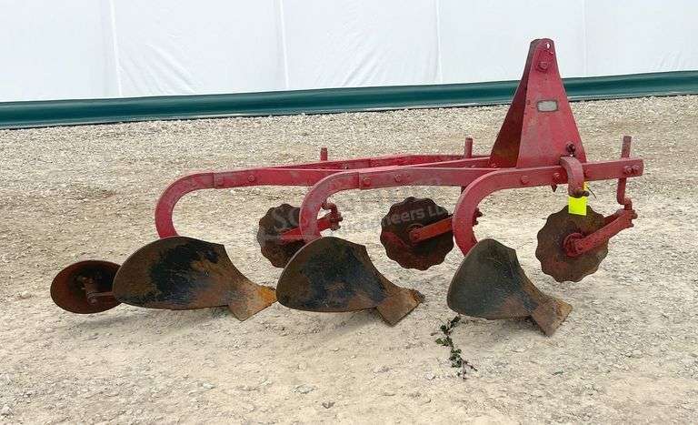 Dearborn 3-12" 3-point plow w/ coulters