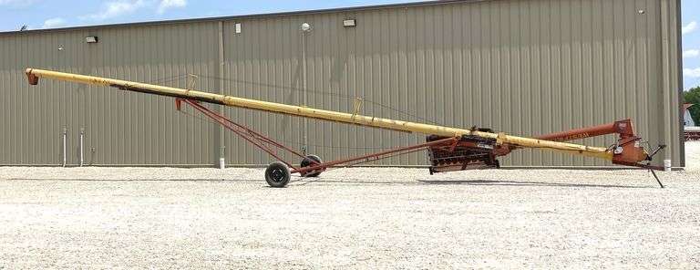 Westfield MK100 60' transport auger