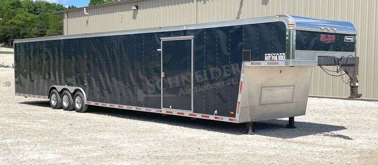 2004 Haulmark 40' enclosed car trailer