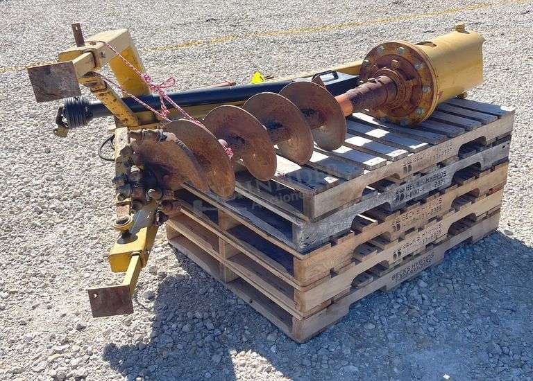 Ground Force F8C Industrial 3-point post hole digger
