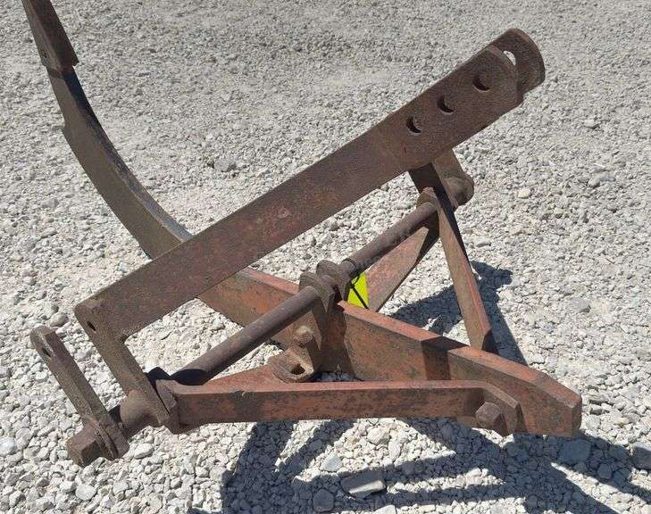 3-point single shank ripper