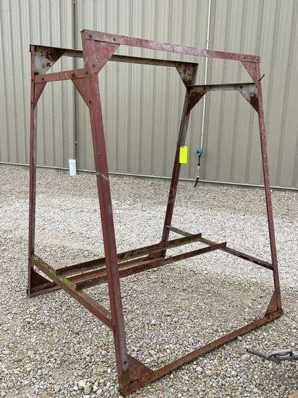 300 gallon steel fuel tank w/ stand