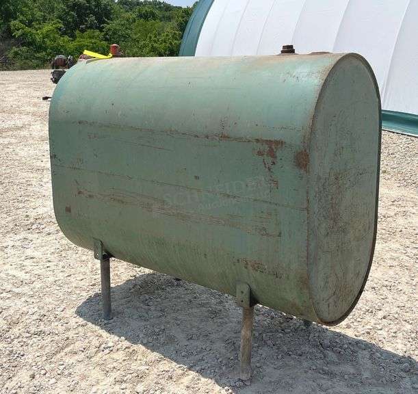 5' wide steel oil tank w/ legs