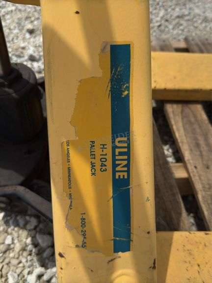 Uline H-1043 pallet jack