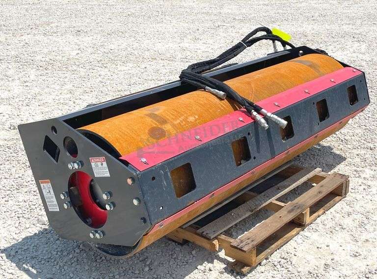 Raytree 76" skid steer vibratory roller