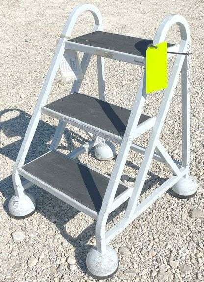 Cotterman 28" rolling utility stairs