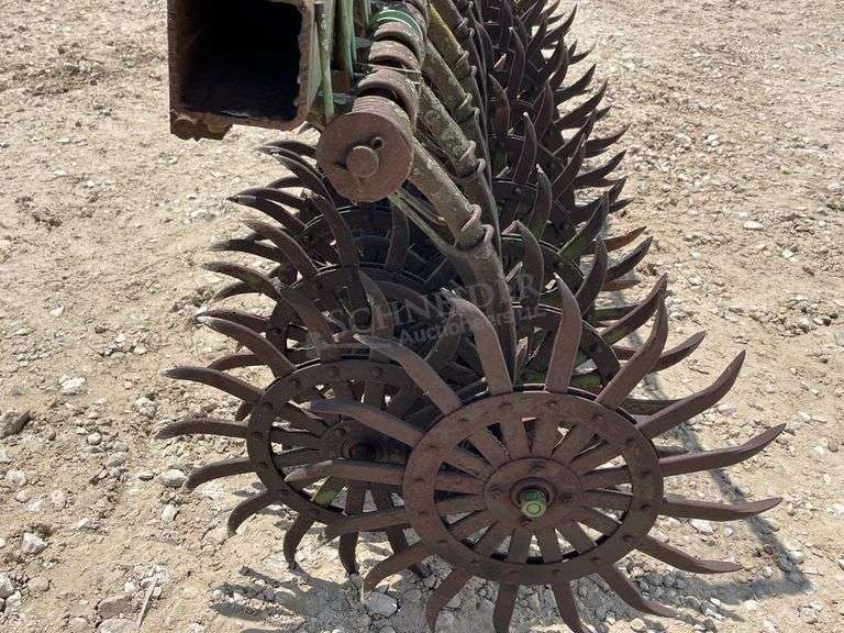 John Deere 7' 3-point rotary hoe