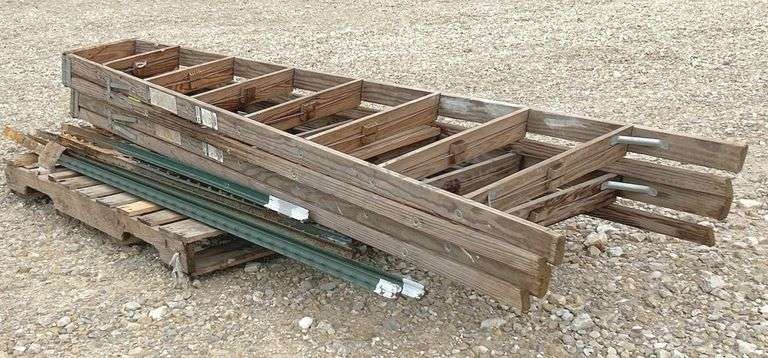 22 steel t-posts and 2-wooden step ladders