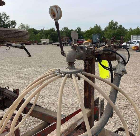20' 3-point anhydrous applicator