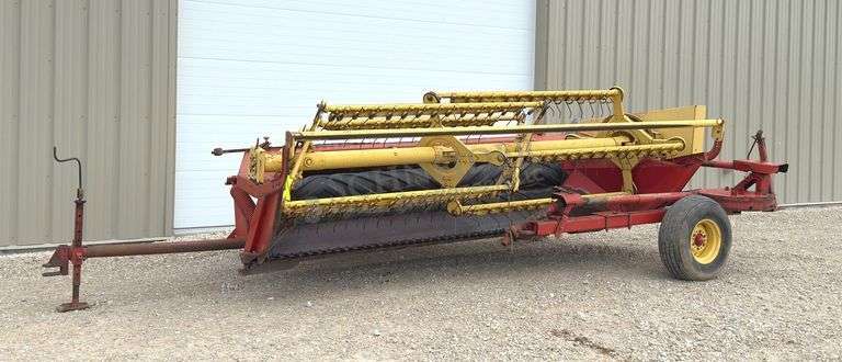 New Holland 495 12' mower conditioner