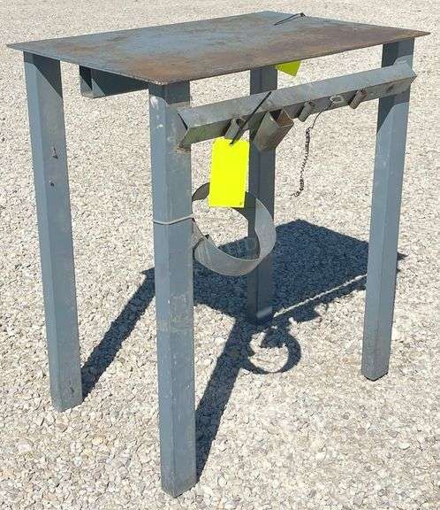 23"x36" steel welding table