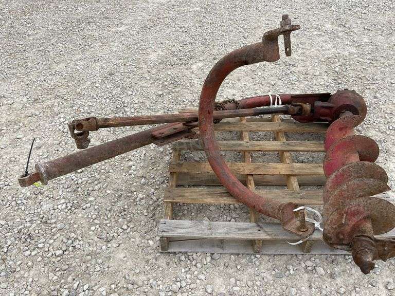 3-point post hole digger w/ 9" auger