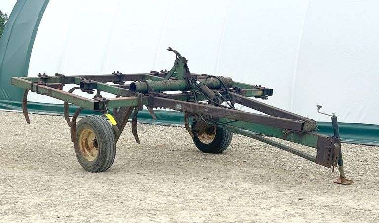 Oliver 466 9' chisel plow